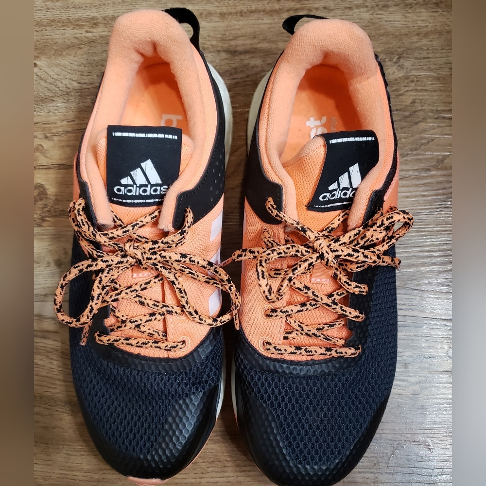 Women's sz 8 Adidas 📌(SOLD)
